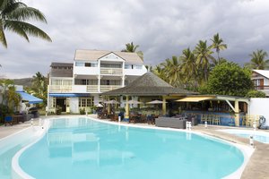 Pool und Restaurant vom Hotel Le Nautile