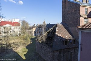 Hinter den Mauern ist noch immer viel zerfallen in Riga.