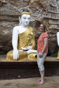 Anne bei der Kawgun-Höhle