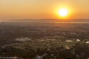Sonnenuntergang am Mandalay Hill