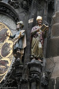 Figuren rechts der Aposteluhr