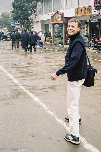 Lars auf einem Hallo-Markt in Guilin
