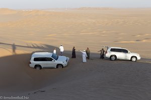... plötzlich hängt ein Auto im Sand vom Leeren Viertel fest - Rub al-Khali
