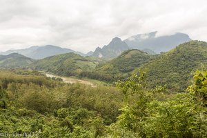 Blick über die Wälder von Laos
