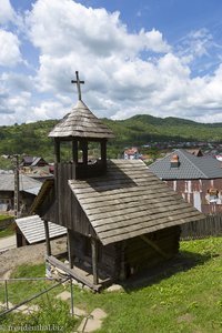 Die Holzkirche von Jgheaburi bei Corbi in Rumänien