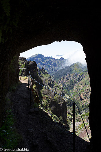 Tunnel auf dem Rückweg um den Pico das Torres