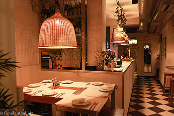 Taverne Dona Antonia, C. Huertas 4