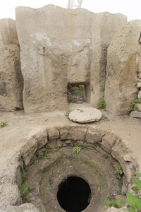 Zisterne in der Tempelanlage Hal Tarxien auf Malta