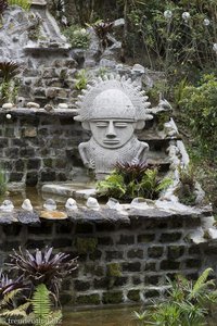 Statuen bei der Talstation der Seilbahn auf den Monserrate