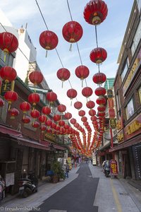 Rote Lampions zeigen, wir sind in Chinatown