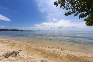 Strand der Isla Marina, einer der Islas del Rosario.