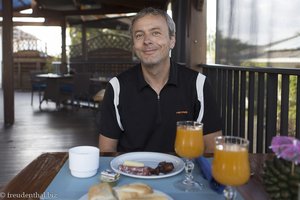 Lars beim Frühstück im Hotel Le Victoria