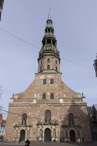 die Petrikirche in der Nähe vom Rathausplatz