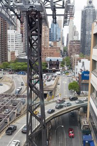 Über den Straßen mit der Roosevelt Island Tramway