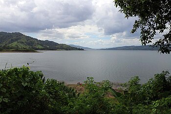 Blick auf den Arenal-See bei El Castillo