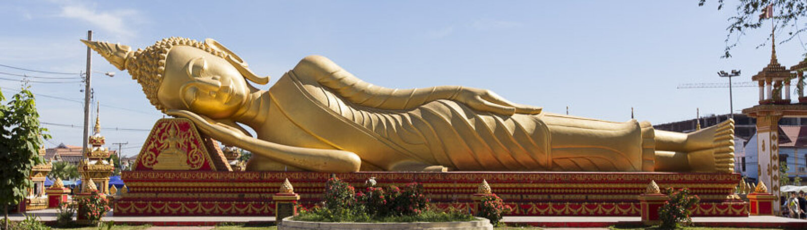 Buddha-Statue im Wat That Luang Tai in Laos