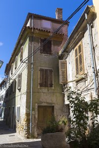 Manches ist auch renovierungsbedürftig in Izola.