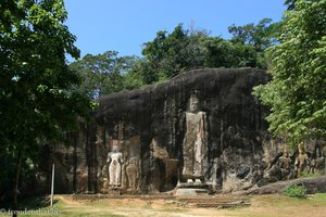 Buduruwagala Raja Maha Viharaya - Felsenbuddhas