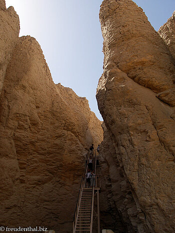schattige Schlucht im Tal der Könige, Ägypten