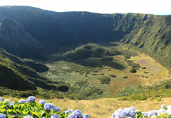 Wandern auf der Blauen Insel Faial