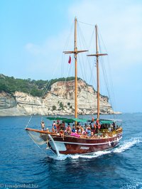 Überfüllungsspassboot - Partyboot in der Türkischen Riviera