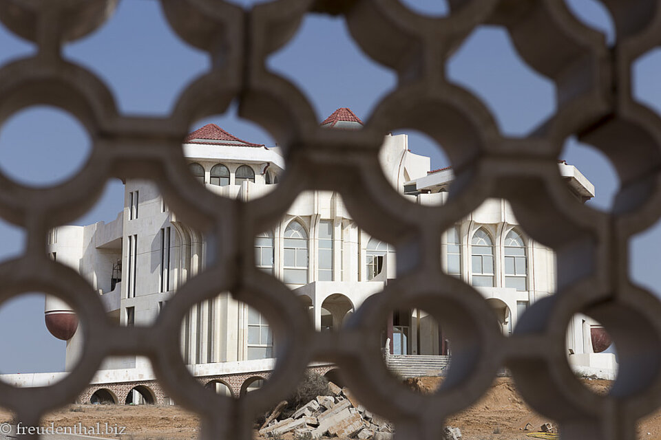 Hinter Gittern – Hounted House des Scheich Al Qassimi