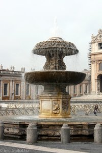 Springbrunnen auf dem Petersplatz