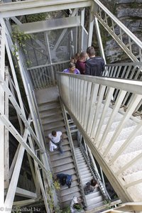 Treppen hinab zum Schlund von Padirac