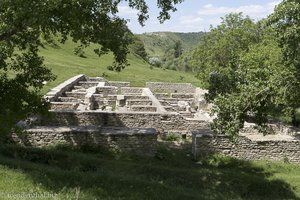 die Ruinen des Badehauses Bad Feredeu bei Orhiul Vechi in Moldawien