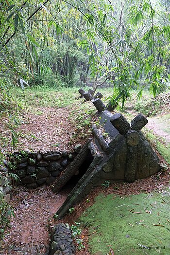 Zugang in einen Tunnel von Vinh Moc, Vietnam