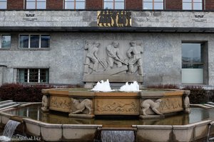 Brunnen am Rathaus von Oslo