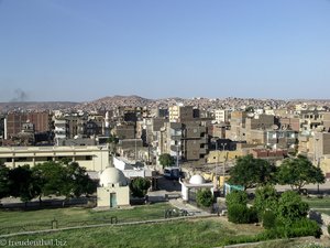 Blick von der Moschee auf die Stadt