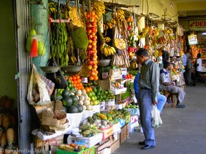 Obststand auf dem Markt von Kandy