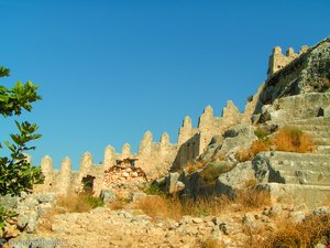 Zinnenmauer der Kreuzritterburg Simena Kalesi