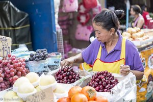 frische Kirschen in Chinatown von Bangkok