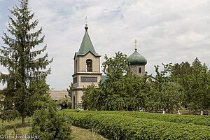 Gartenanlage beim Himmelfahrtskloster Noul Neamt in Transnistrien