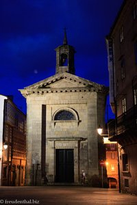 am Abend in den Gassen von Santiago de Compostela