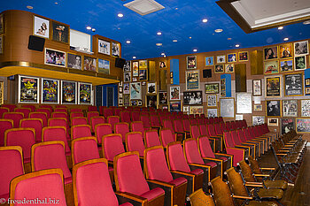 Natürlich gibt es ein Kino im Charmsori Gramophone Museum