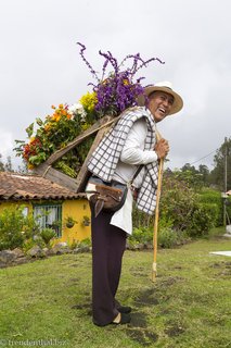 kolumbianischer Blumenbauer mit Silleta