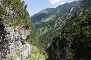 gesicherter Höhenweg ins Gemstelbachtal