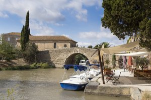 schöner Hafen in Le Somail am Canal du Midi