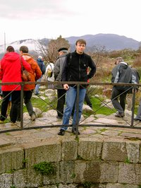 Larsi am Brunnen von Pergamon in der Türkei