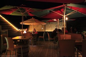 Umbrellas, Blick über die Dachterrasse