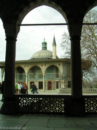 Beim Harem des Topkapi-Palastes in Istanbul.