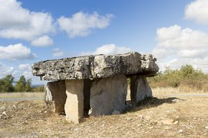 der Dolmen de Peyro Levado in den Midi-Pyrénées