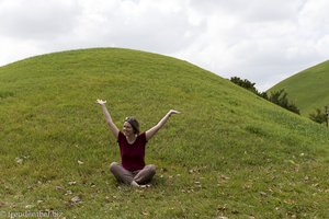 Anne bei den Königsgräbern von Gyeongju