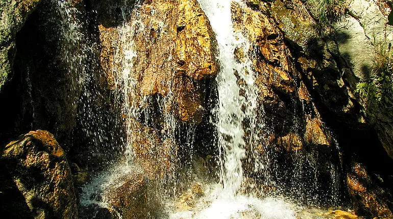 kalter Gebirgsbach bei Arykanda im Taurusgebirge