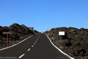 Straße im Nationalpark El Teide