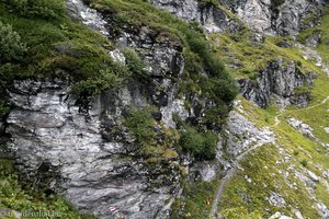 Wegen Steinschlaggefahr sollte man auf diesem Stück keine Pause einlegen