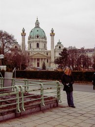 Anne beim Karlsplatz